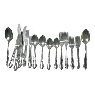 Vintage Rogers Stainless Steel Flatware Set – 48 Piece Mid Century Floral Pattern Tableware For Sale