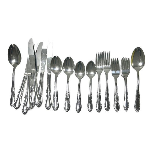 Vintage Rogers Stainless Steel Flatware Set – Mid Century Floral Pattern Tableware (48 Pieces) For Sale