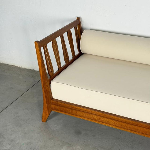 Gio Ponti Cherrywood Daybed with Long Bolster by Gio Ponti for Italbed, 1950 For Sale - Image 4 of 12