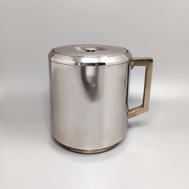 1960s Stunning Ice Bucket by Macabo. Made in Italy. The item is in excellent condition. Dimension: diameter 5,51 x 7,08 H...