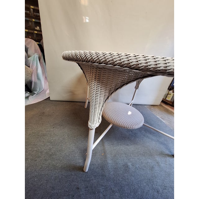 White Late 20th Century Lloyd Flanders 49" Round Wicker Dining Table For Sale - Image 8 of 12