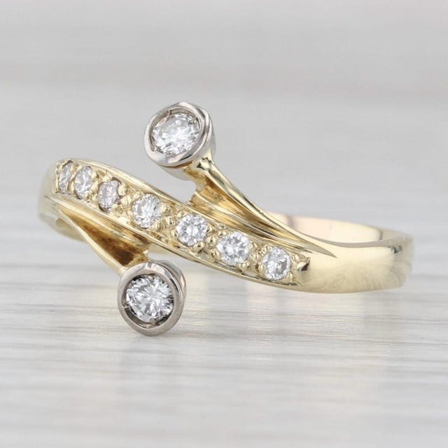 Metal 0.33ctw Diamond Bypass Ring 14k Yellow Gold Size 9 Contoured, Size 9 For Sale - Image 7 of 7