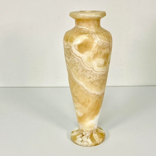 1970s Vintage Hollywood Regency Italian Marble Vase. For Sale - Image 12 of 12