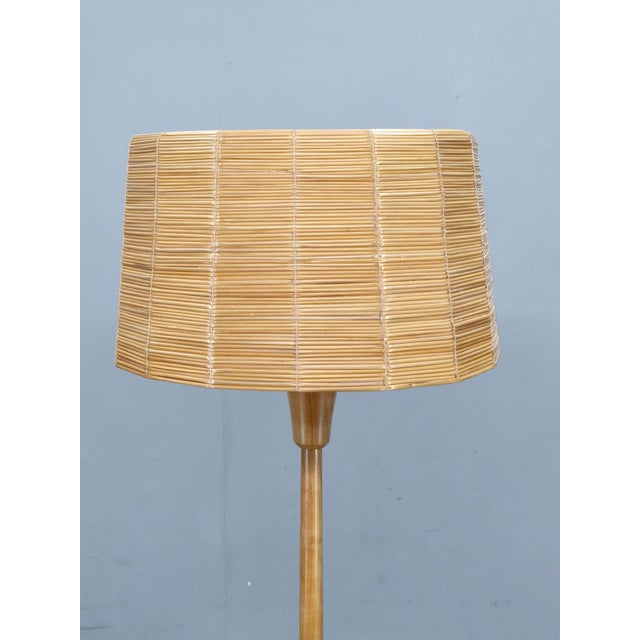 Rattan Floor Lamp by Jan Kalous for Uluv, Former Czechoslovakia, 1960s For Sale - Image 4 of 14