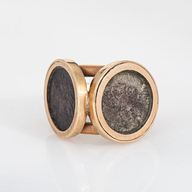 C1970 Vintage Double Ancient Coin Ring 14k Yellow Gold Sz 5.5 Fine Jewelry For Sale - Image 4 of 6