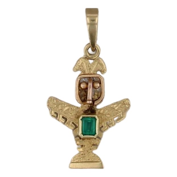 0.20ct Emerald Tribal Bird Pendant 18k Yellow Gold For Sale