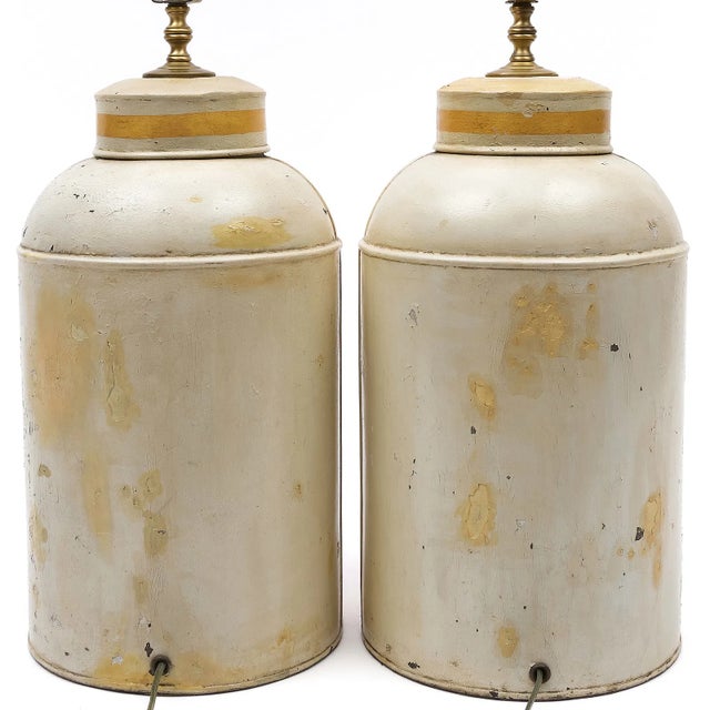 19th Century Pair of Large English Tole Tea Canister Lamps With Chinoiserie Decoration - 19th Century For Sale - Image 5 of 10