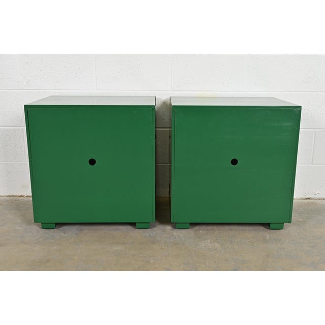 Henredon Mid-Century Hollywood Regency Campaign Green Lacquered Nightstands, Newly Refinished For Sale - Image 11 of 12