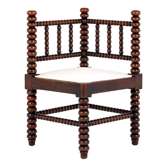 Bobbin Corner Chair in Oak For Sale