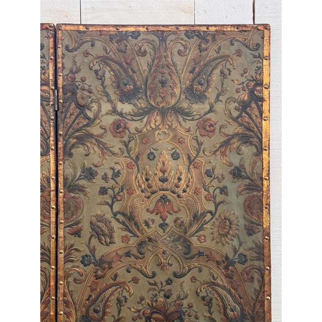 Traditional 19th Century Embossed Leather Four-Panel Screen For Sale - Image 3 of 10