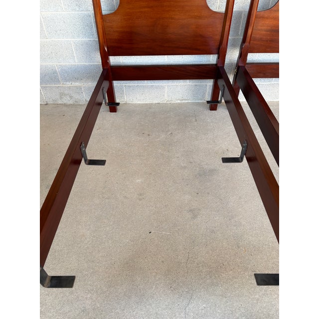 Kittenger Quality Mahogany Quarter Tester Single Bed Frames - A Pair For Sale - Image 10 of 15
