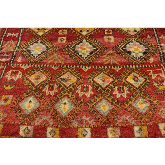 Berber Tribes of Morocco Late 20th Century Late 20th Century Vintage Moroccan Rug 05'04 X 10'08 For Sale - Image 4 of 10