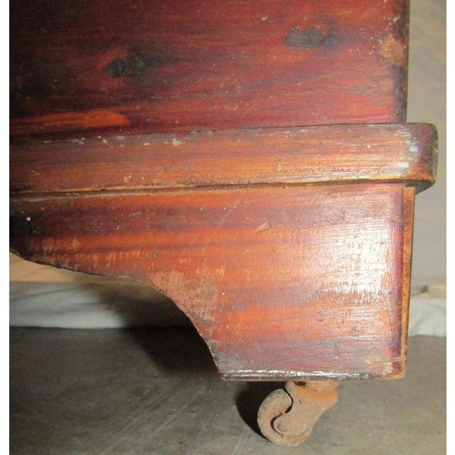 19th Century Early American Style Cedar Constructed Trunk Blanket Chest Castors For Sale - Image 12 of 16
