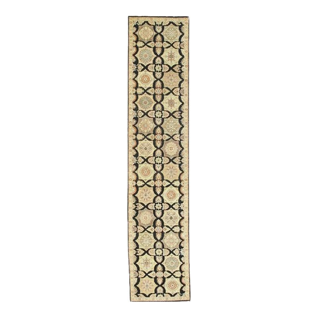 Standard Size Ivory Hand-Knotted Wool Floral Medallion Traditional Carpet Rug For Sale