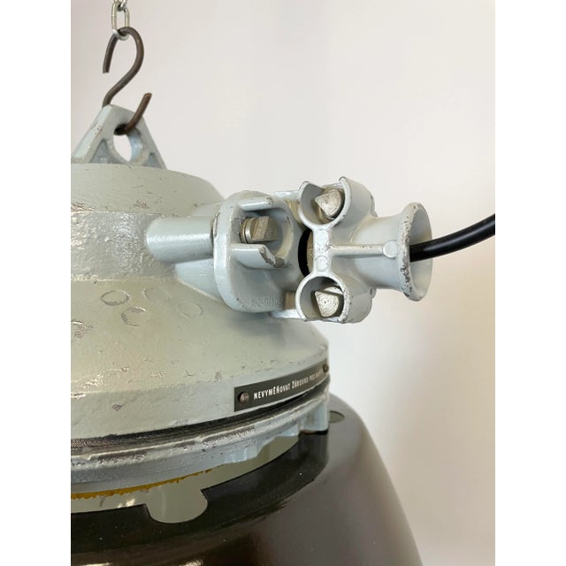 1970s Grey Explosion Proof Lamp with Black Enameled Shade from Elektrosvit, 1970s For Sale - Image 5 of 13