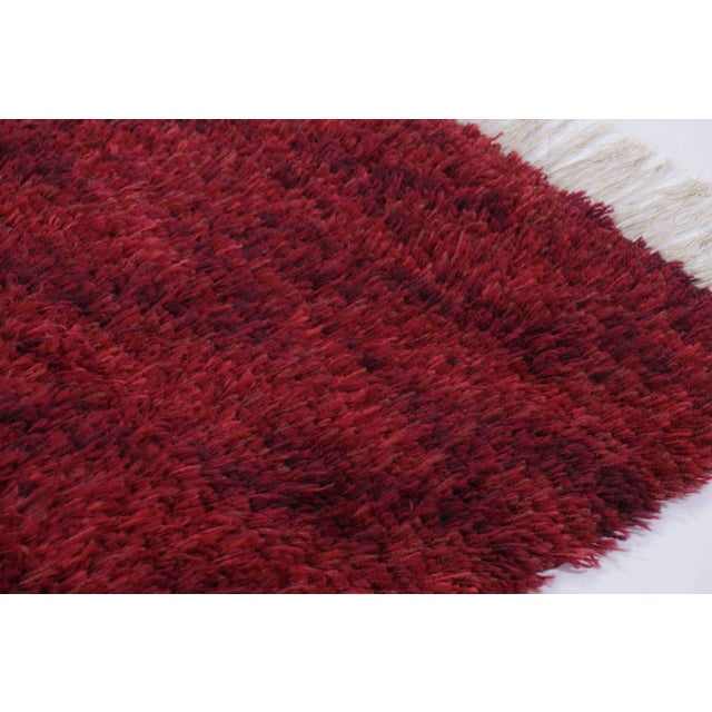 Vintage Swedish Rya Rug With Red Subtle Geometric Pattern - Rug & Kilim For Sale In New York - Image 6 of 9