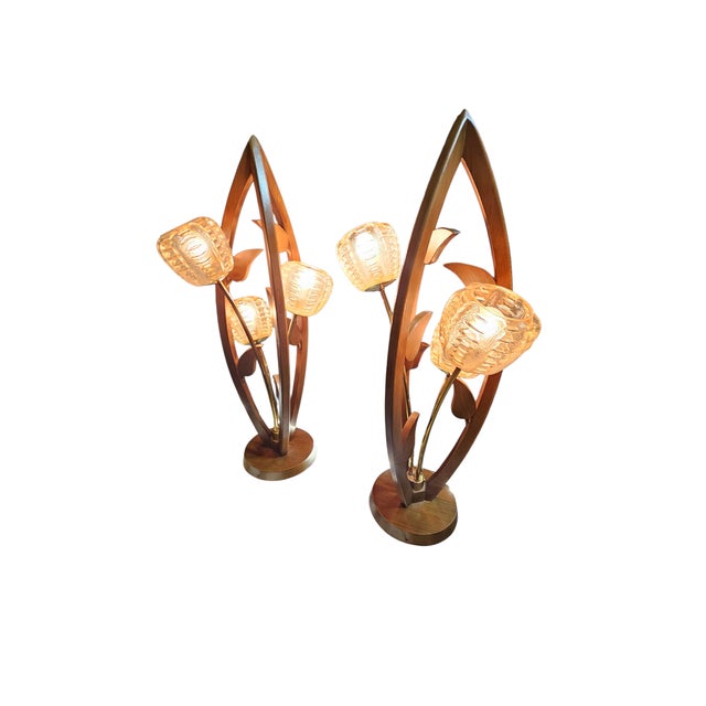 Mid-Century Modern Vintage Mid-Century Modern Walnut Tulip Table Lamps - a Pair For Sale - Image 3 of 7