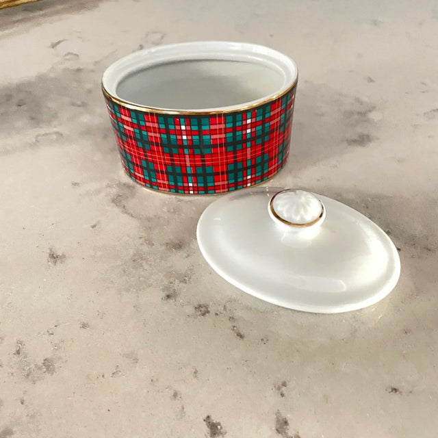 Ceramic Vintage Tartan Plaid Creamer & Covered Sugar Bowl Set- 2 Pieces For Sale - Image 7 of 10