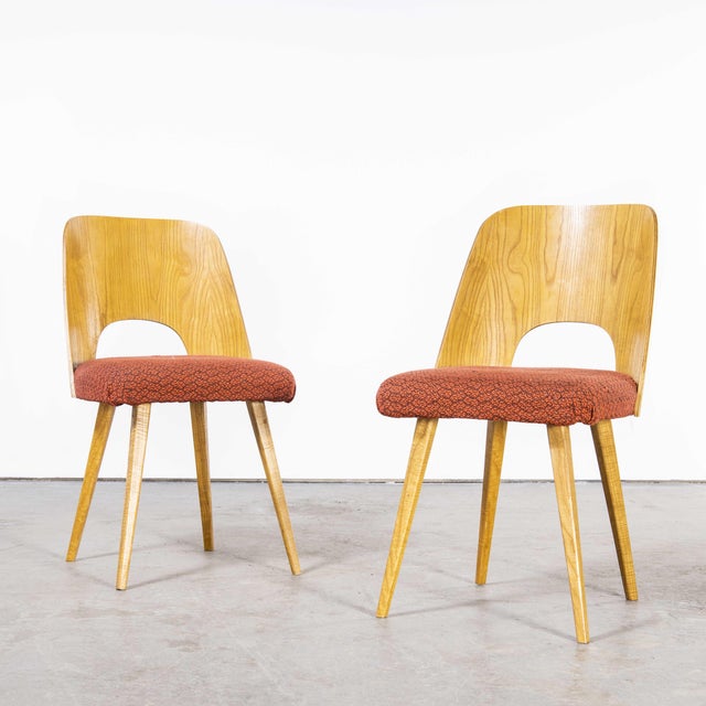 Beige Upholstered Model 515 Side Chairs attributed to Oswald Haerdtl, 1950s, Set of 2 For Sale - Image 8 of 10