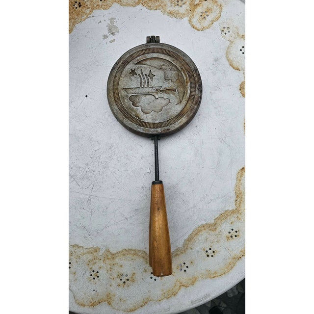 1950s Cookie Baking Tin, Druskininkai, 1950s For Sale - Image 5 of 7