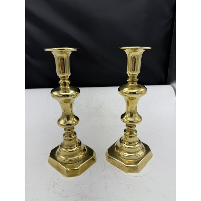 Pair of Vintage English Brass Candlesticks For Sale In Nashville - Image 6 of 6