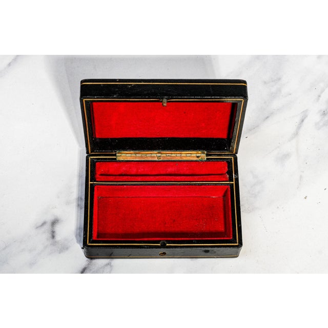 Nice Mid Century Vintage Italian Black Leather Gold Border Jewelry Trinket Box For Sale - Image 10 of 18