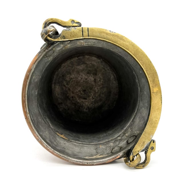 Vintage Hammered Copper Cachepot With Brass Swing Handle — Rustic European / English Country / Colonial Style For Sale - Image 13 of 13