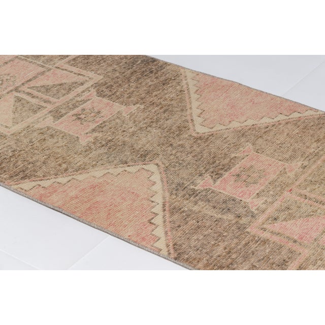 1950s Muted Salmon & Charcoal Gray Medallion Rug For Sale - Image 4 of 10