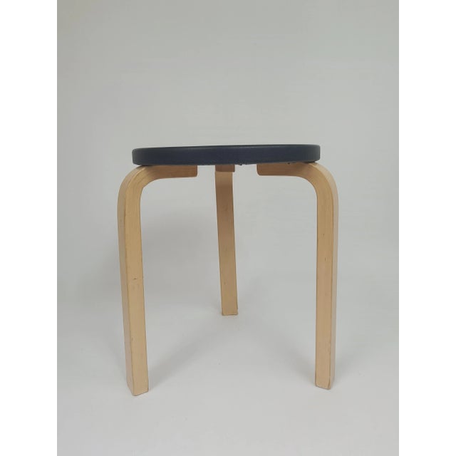 Artek Stool by Alvar Aalto for Artek, 1960 For Sale - Image 4 of 9