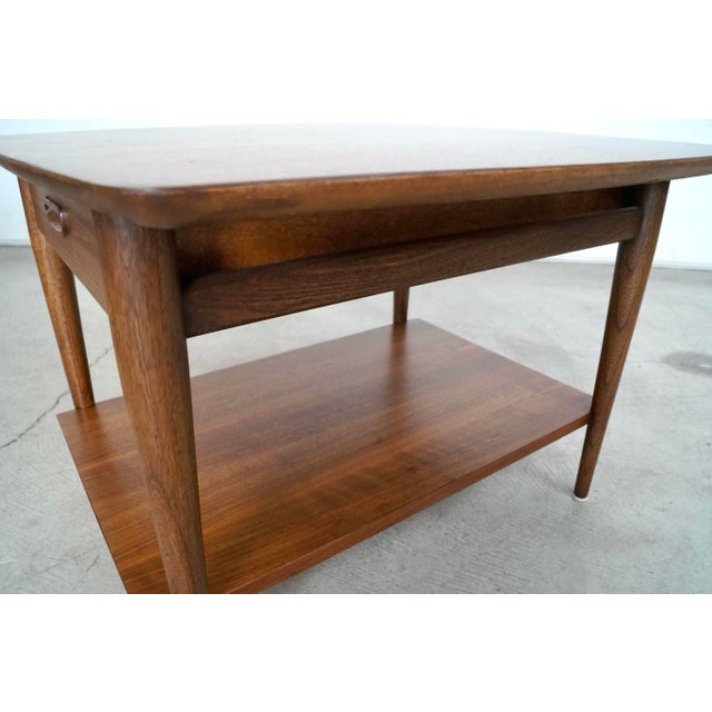 1960’s Mid-Century Modern Walnut End Table by Lane Furniture For Sale - Image 10 of 12