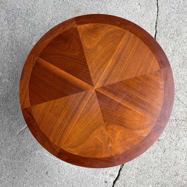 Pair of Lane Rhythm Round Walnut Side Tables Mid-Century Modern For Sale In Cleveland - Image 6 of 12
