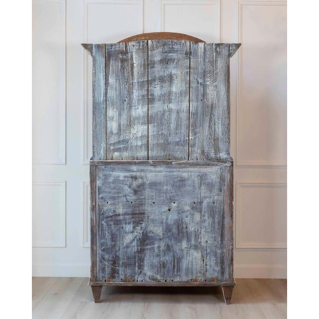 Writing cupboard from around 1800 hundered in pine, Sweden For Sale - Image 4 of 13