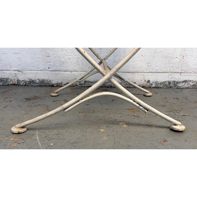 Mid 20th Century Pair of Italian White Metal Clamshell Outdoor Chairs by Tempestini, Attributed For Sale - Image 11 of 14