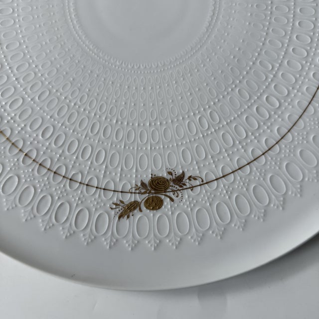 Rosenthal Vintage Romanze in Dur Cake Plate by Björn Wiinblad for Rosenthal, 1966 For Sale - Image 4 of 5