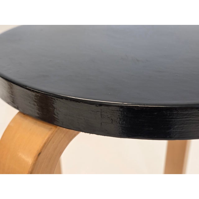 E60 Stools by Alvar Aalto for Artek, Finland, 1960s, Set of 2 For Sale - Image 6 of 16