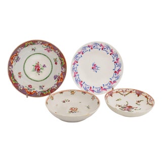 Chinese Export Famille Rose Porcelain Dishes, 4 For Sale