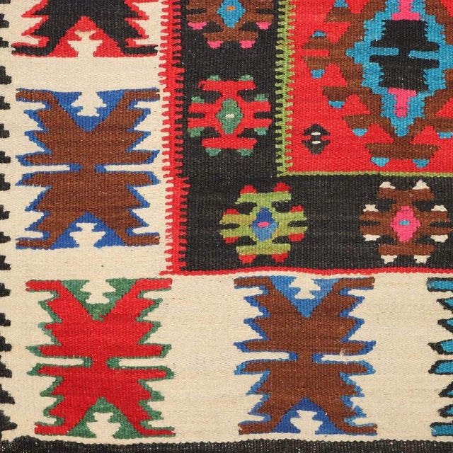 Vintage Kilim Rug in Wool For Sale - Image 6 of 9