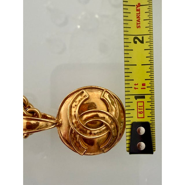 Chanel 1994 Spring Collection CC Logo Medallion Necklace in Gold Plate For Sale - Image 14 of 18