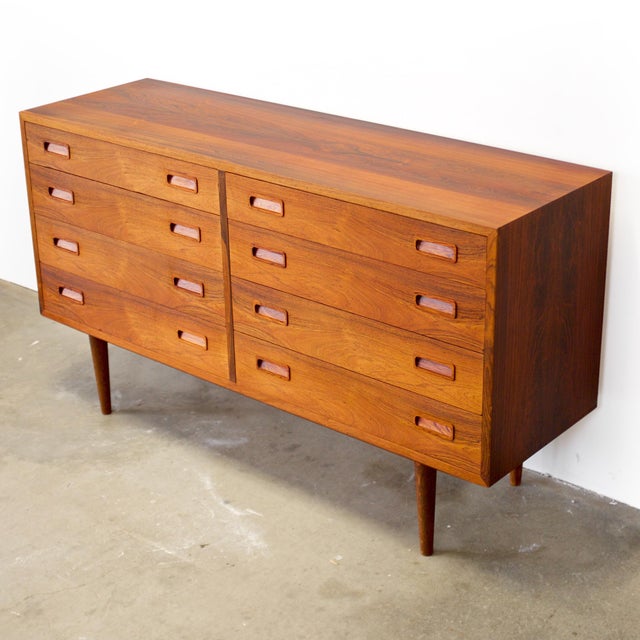 Wood Hundevad & Co. Rosewood Model Hu 40/16 Low Dresser Designed by Carlo Jensen For Sale - Image 7 of 11