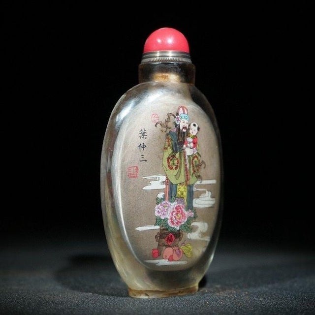 Chinese Vintage Inner-Painted Liuli Glass Snuff Bottle - Figural Scene For Sale - Image 3 of 9