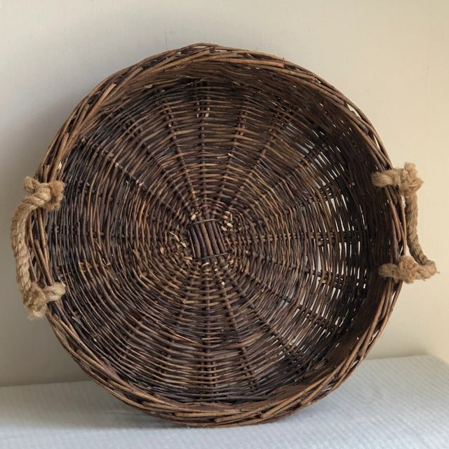 Late 20th Century Rustic Twig Basket Tray With Rope Handles For Sale - Image 5 of 12