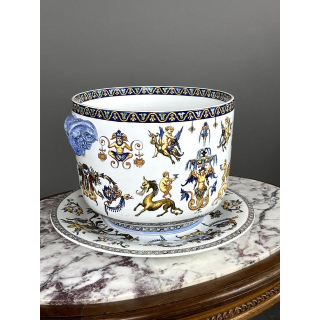 20th Century Renaissance Collection Cachepot and Display Stand from Gien, Set of 2 For Sale - Image 5 of 8