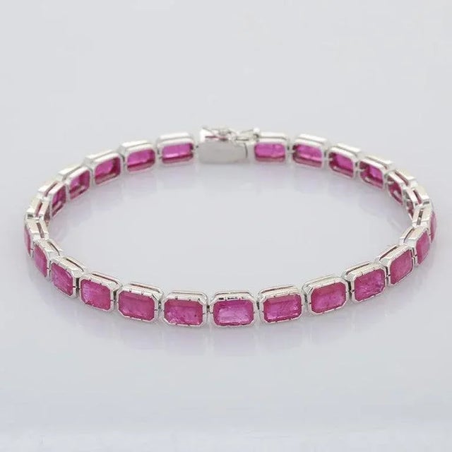 18k White Gold 15.5 CTW Ruby Octagon Tennis Bracelet, Modern Design For Sale In New York - Image 6 of 11