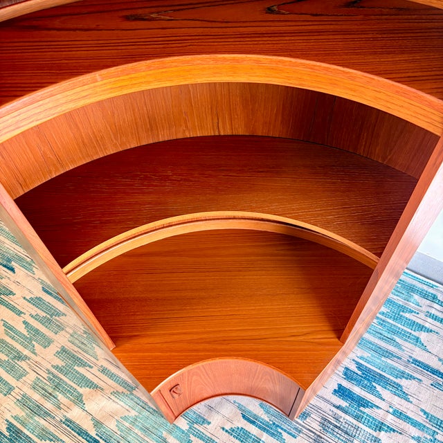 1970s Mid-Century G Plan Teak Corner Cabinet / Bookcase With Curved Door For Sale - Image 11 of 11