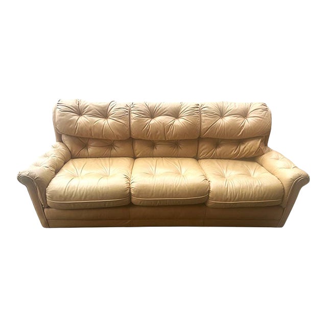 Vintage Leather Tufted Sofa Made in Hickory, North Carolina - Light Tan Color - Late 20th Century For Sale