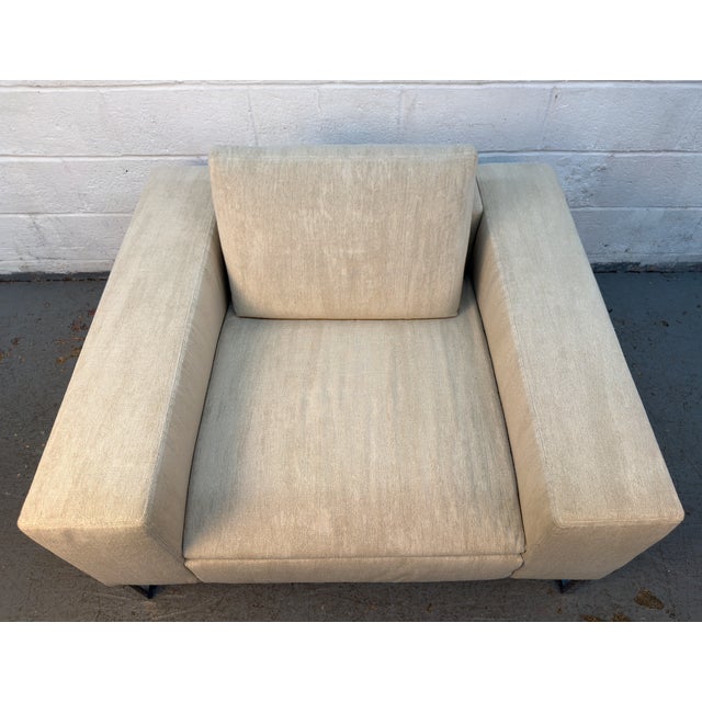 Mid-Century Modern Lounge Chair With Chrome Legs For Sale In New York - Image 6 of 15