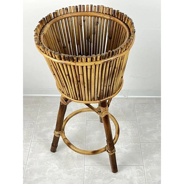 Bamboo carrier, dates back to the 70s, Italian production. Intact with small signs of time and use.