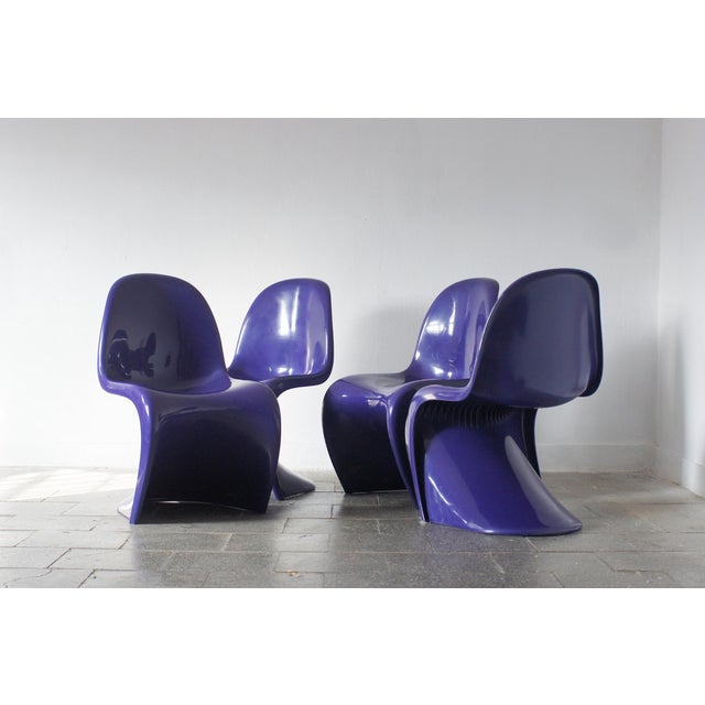 Mid-Century Modern Purple Panton Chairs by Verner Panton, Set of 4 For Sale - Image 3 of 10