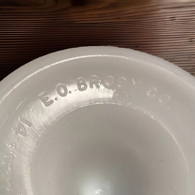 Mid-Century Modern Vintage MCM e.o. Brody & Co. Milk Glass Ribbed Pedistal Planter For Sale - Image 3 of 4
