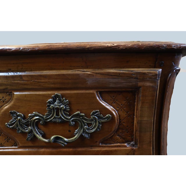Rare 18th Century Regence Walnut Commode From Bordeaux, France C. 1750 With Satin Lined Drawers For Sale - Image 4 of 9